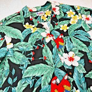 Vtg Diamond Head Hawaii Large Shirt Red Parrot Green Leaves Plumeria Hawaii EUC